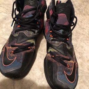 Nike’s basketball shoes !